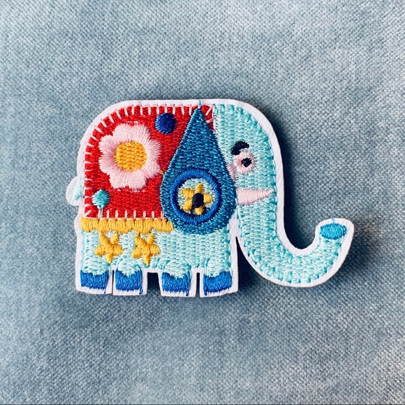 Accessories - Embroidered elephant iron on patch